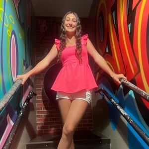 Meet your Posher, Ella